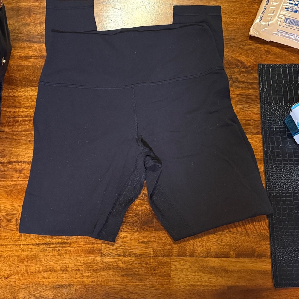 Lululemon align High-Waisted 28” leggings - black/size 10 - Picture 4 of 8